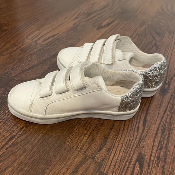 Prada girls white leather sneakers size 29 - Picture 2 of 8